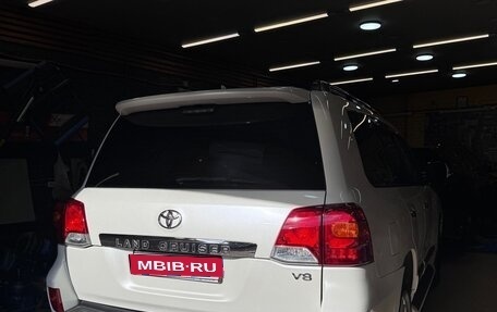 Toyota Land Cruiser 200, 2015 год, 4 000 000 рублей, 1 фотография