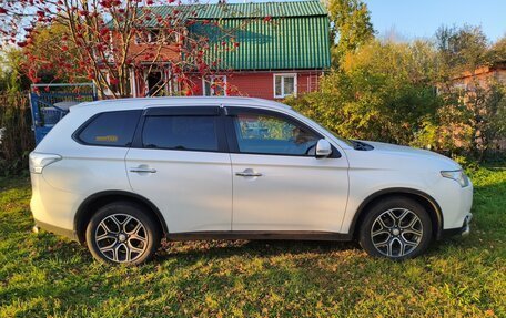 Mitsubishi Outlander III рестайлинг 3, 2014 год, 1 450 000 рублей, 5 фотография