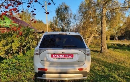 Mitsubishi Outlander III рестайлинг 3, 2014 год, 1 450 000 рублей, 7 фотография