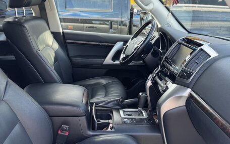 Toyota Land Cruiser 200, 2015 год, 4 000 000 рублей, 8 фотография