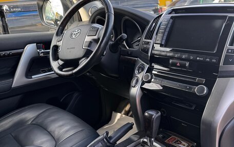 Toyota Land Cruiser 200, 2015 год, 4 000 000 рублей, 11 фотография
