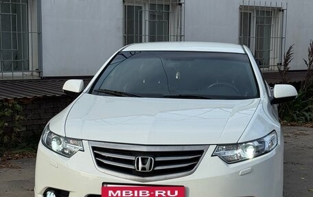 Honda Accord VIII рестайлинг, 2012 год, 1 650 000 рублей, 2 фотография