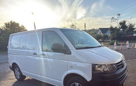 Volkswagen Transporter T5 рестайлинг, 2015 год, 1 800 000 рублей, 1 фотография