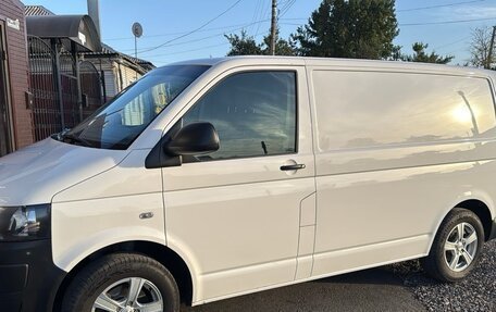 Volkswagen Transporter T5 рестайлинг, 2015 год, 1 800 000 рублей, 3 фотография