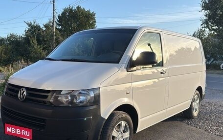 Volkswagen Transporter T5 рестайлинг, 2015 год, 1 800 000 рублей, 2 фотография