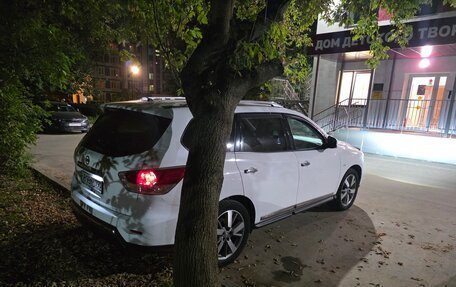 Nissan Pathfinder, 2014 год, 1 880 000 рублей, 16 фотография