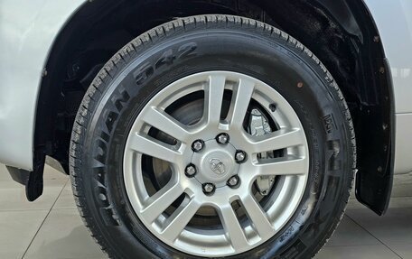 Toyota Land Cruiser Prado 150 рестайлинг 2, 2012 год, 2 529 000 рублей, 7 фотография