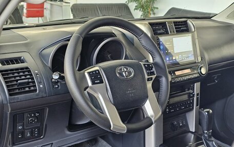 Toyota Land Cruiser Prado 150 рестайлинг 2, 2012 год, 2 529 000 рублей, 14 фотография