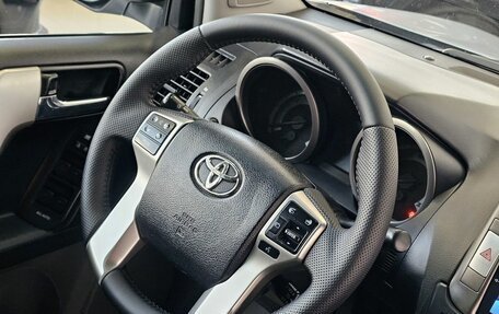 Toyota Land Cruiser Prado 150 рестайлинг 2, 2012 год, 2 529 000 рублей, 26 фотография
