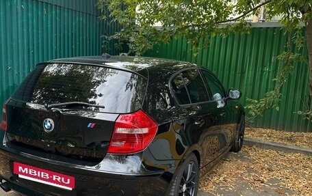 BMW 1 серия, 2011 год, 975 000 рублей, 4 фотография