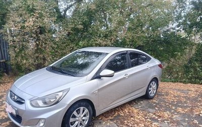 Hyundai Solaris II рестайлинг, 2012 год, 860 000 рублей, 1 фотография