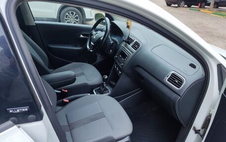 Volkswagen Polo VI (EU Market), 2016 год, 1 000 000 рублей, 7 фотография