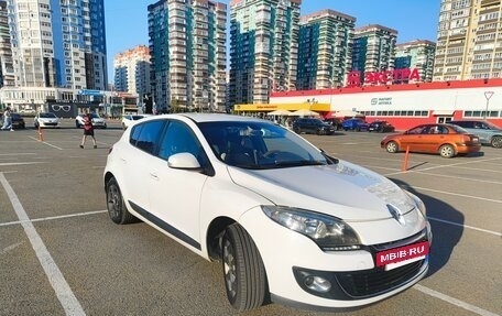 Renault Megane III, 2014 год, 900 000 рублей, 2 фотография