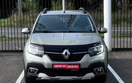 Renault Sandero II рестайлинг, 2019 год, 2 109 000 рублей, 2 фотография