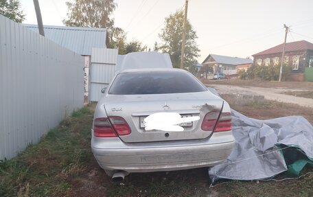Mercedes-Benz CLK-Класс, 2000 год, 160 160 рублей, 3 фотография