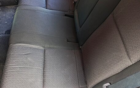 Toyota Avensis III рестайлинг, 2007 год, 600 000 рублей, 11 фотография
