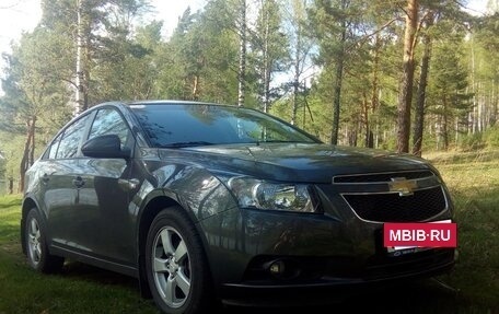 Chevrolet Cruze II, 2011 год, 700 000 рублей, 2 фотография