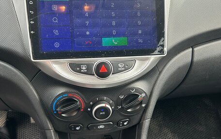 Hyundai Solaris II рестайлинг, 2011 год, 770 000 рублей, 11 фотография