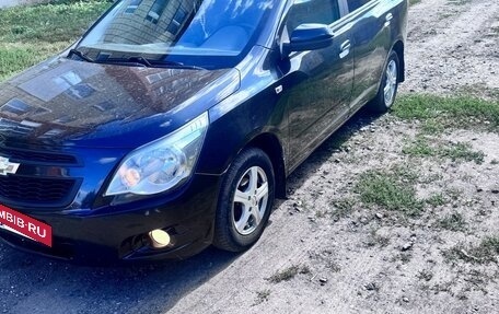 Chevrolet Cobalt II, 2013 год, 600 000 рублей, 2 фотография