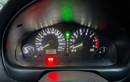 Mitsubishi Carisma I, 2000 год, 340 000 рублей, 6 фотография