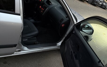 Mitsubishi Carisma I, 2000 год, 340 000 рублей, 12 фотография