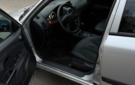 Mitsubishi Carisma I, 2000 год, 340 000 рублей, 11 фотография