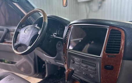 Toyota Land Cruiser 100 рестайлинг 2, 2003 год, 2 200 000 рублей, 8 фотография