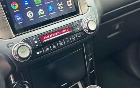 Toyota Land Cruiser Prado 150 рестайлинг 2, 2011 год, 2 350 000 рублей, 13 фотография