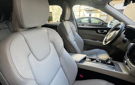 Volvo XC60 II, 2023 год, 4 000 000 рублей, 4 фотография