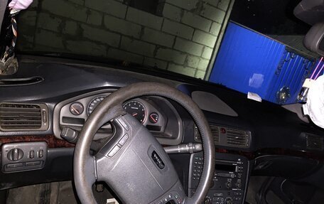 Volvo S80 II рестайлинг 2, 2001 год, 250 000 рублей, 1 фотография