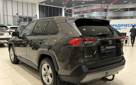 Toyota RAV4, 2021 год, 3 100 000 рублей, 8 фотография