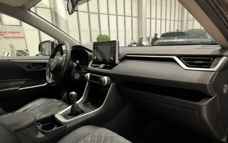 Toyota RAV4, 2021 год, 3 100 000 рублей, 13 фотография