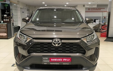 Toyota RAV4, 2021 год, 3 100 000 рублей, 2 фотография