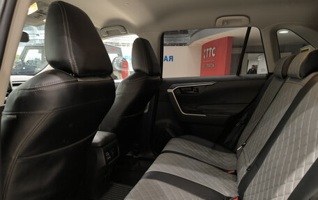 Toyota RAV4, 2021 год, 3 100 000 рублей, 15 фотография