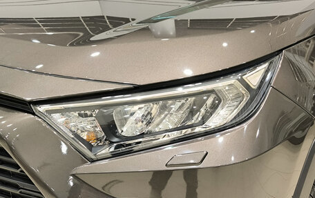 Toyota RAV4, 2021 год, 3 100 000 рублей, 21 фотография