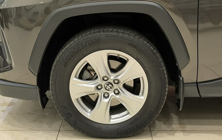 Toyota RAV4, 2021 год, 3 100 000 рублей, 22 фотография