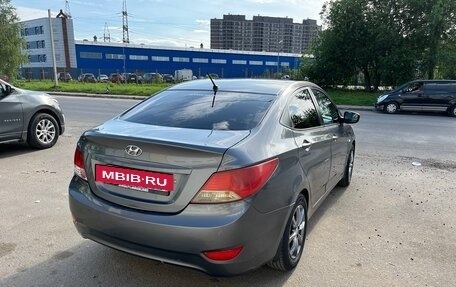 Hyundai Solaris II рестайлинг, 2011 год, 700 000 рублей, 4 фотография