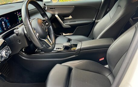 Mercedes-Benz A-Класс, 2019 год, 2 450 000 рублей, 9 фотография