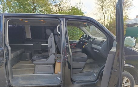 Volkswagen Multivan T5, 2011 год, 2 000 000 рублей, 23 фотография