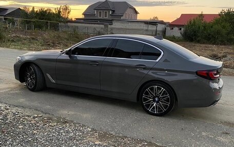 BMW 5 серия, 2022 год, 4 550 000 рублей, 4 фотография