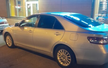 Toyota Camry, 2010 год, 830 000 рублей, 3 фотография