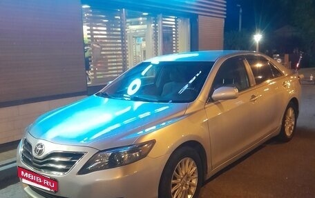 Toyota Camry, 2010 год, 830 000 рублей, 2 фотография
