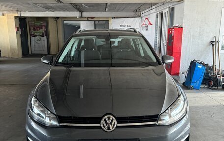 Volkswagen Golf VII, 2019 год, 1 450 000 рублей, 16 фотография