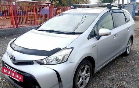 Toyota Prius Alpha I (ZVW40/41), 2015 год, 1 550 000 рублей, 3 фотография