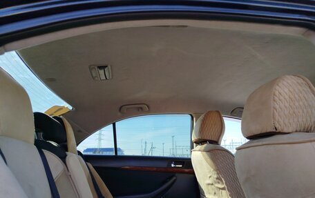 Toyota Avensis III рестайлинг, 2005 год, 850 000 рублей, 22 фотография