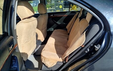 Toyota Avensis III рестайлинг, 2005 год, 850 000 рублей, 27 фотография