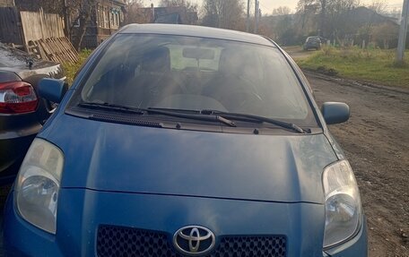 Toyota Yaris III рестайлинг, 2007 год, 600 000 рублей, 1 фотография