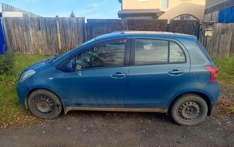 Toyota Yaris III рестайлинг, 2007 год, 600 000 рублей, 2 фотография