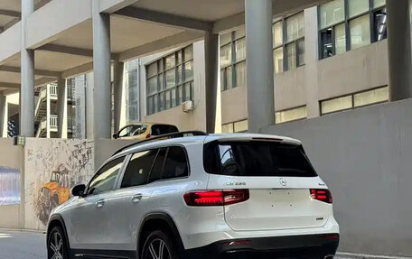 Mercedes-Benz GLB, 2024 год, 4 900 000 рублей, 4 фотография