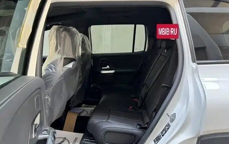 Mercedes-Benz GLB, 2024 год, 4 900 000 рублей, 2 фотография